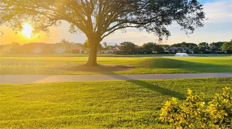 30 Windsor Lane Palm Beach Gardens FL 33418