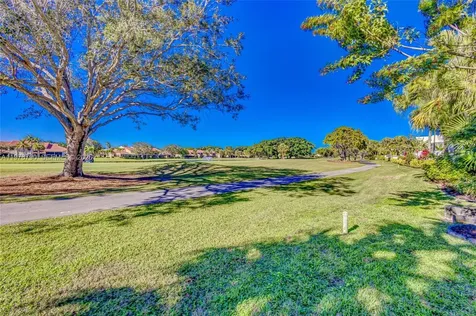 30 Windsor Lane Palm Beach Gardens FL 33418