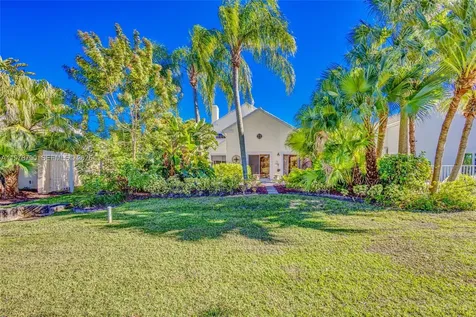 30 Windsor Lane Palm Beach Gardens FL 33418