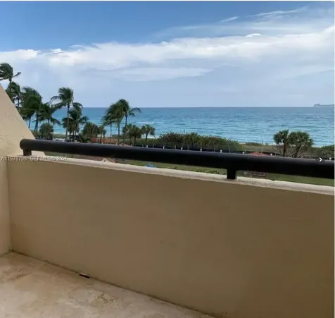 2555 Collins Avenue Miami Beach FL 33140