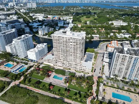 2555 Collins Avenue Miami Beach FL 33140