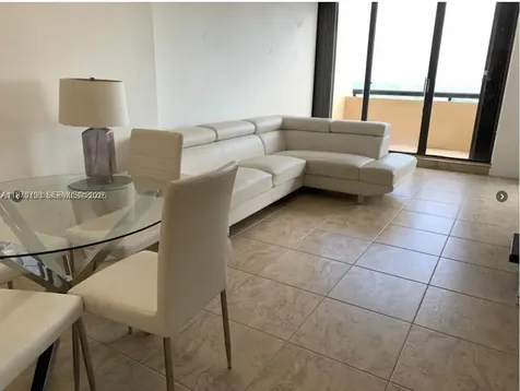 2555 Collins Avenue Miami Beach FL 33140