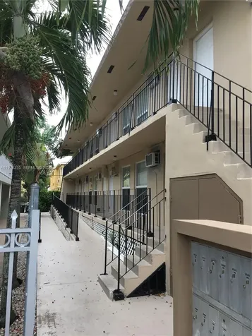 960 Biarritz Drive Miami Beach FL 33141