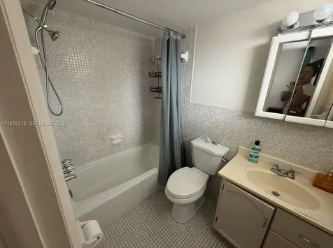415 NE 2nd Street Hallandale Beach FL 33009