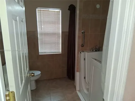158 SW 5th Street Deerfield Beach FL 33441