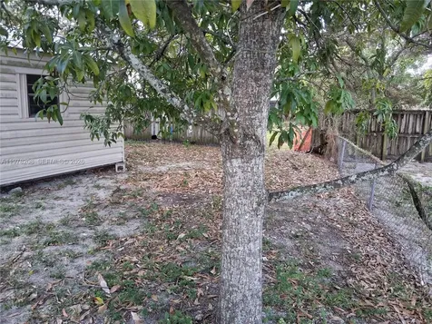158 SW 5th Street Deerfield Beach FL 33441