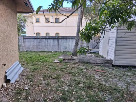 158 SW 5th Street Deerfield Beach FL 33441