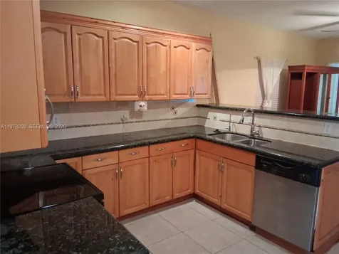 158 SW 5th Street Deerfield Beach FL 33441