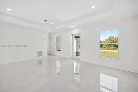 2916 Dora Lehigh Acres FL 33974
