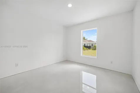 2916 Dora Lehigh Acres FL 33974