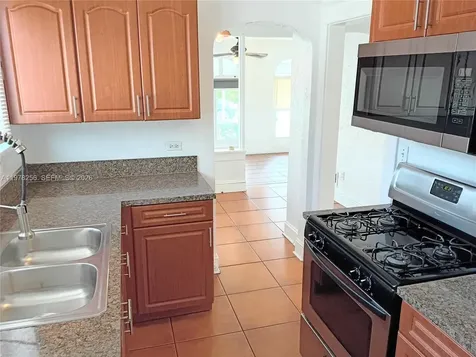 2346 SW 20th Street Miami FL 33145