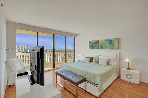 2000 Island Boulevard Aventura FL 33160