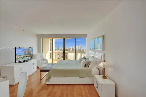 2000 Island Boulevard Aventura FL 33160