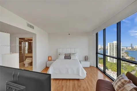 2000 Island Boulevard Aventura FL 33160