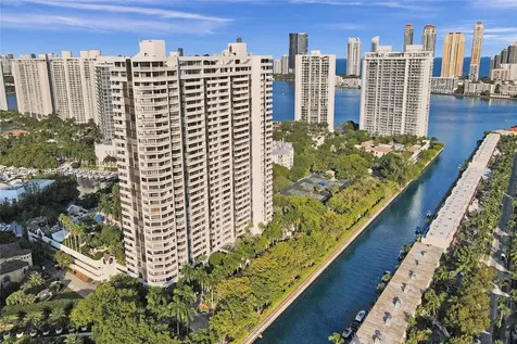 2000 Island Boulevard Aventura FL 33160