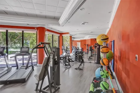2000 Island Boulevard Aventura FL 33160