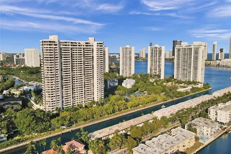 2000 Island Boulevard Aventura FL 33160