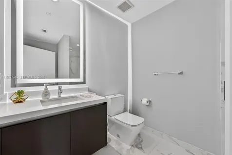 851 NE 1st Avenue Miami FL 33132
