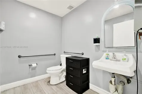 7770 NW 46th Street Doral FL 33166