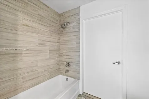 60 SW 13th Street Miami FL 33130