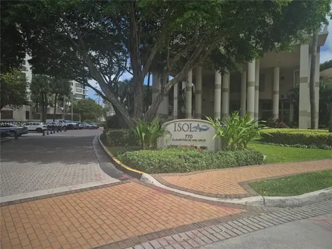 770 Claughton Island Drive Miami FL 33131