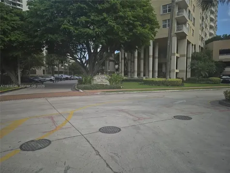770 Claughton Island Drive Miami FL 33131