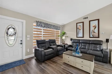 9291 NW 11th Court Pembroke Pines FL 33024