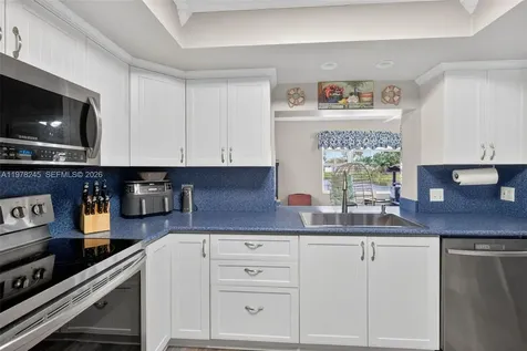 9291 NW 11th Court Pembroke Pines FL 33024