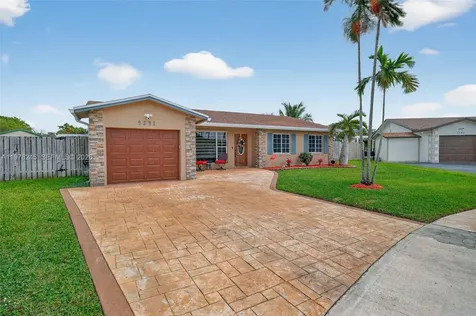 9291 NW 11th Court Pembroke Pines FL 33024
