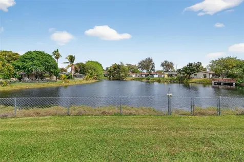 9291 NW 11th Court Pembroke Pines FL 33024