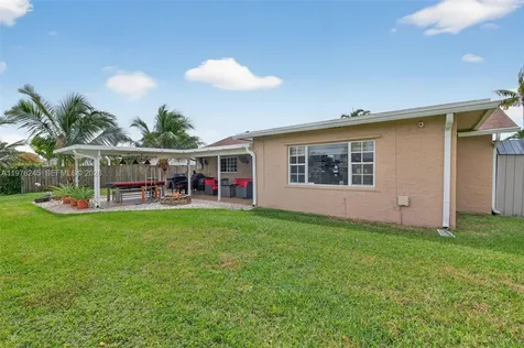 9291 NW 11th Court Pembroke Pines FL 33024