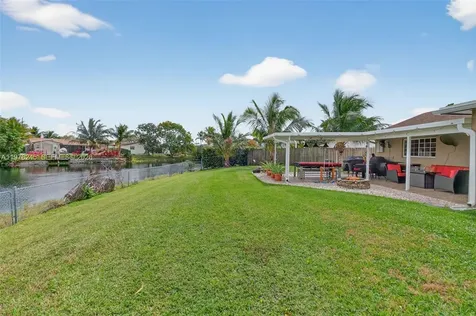 9291 NW 11th Court Pembroke Pines FL 33024