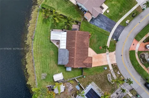 9291 NW 11th Court Pembroke Pines FL 33024