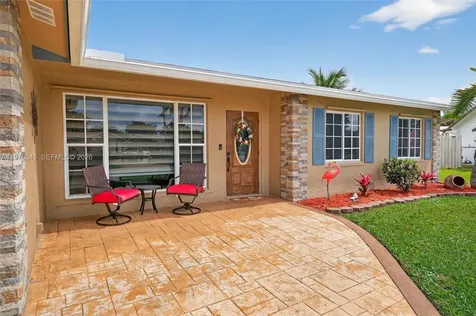 9291 NW 11th Court Pembroke Pines FL 33024