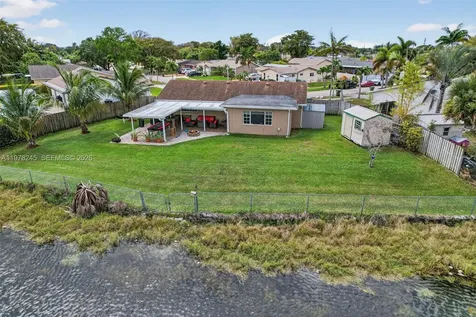 9291 NW 11th Court Pembroke Pines FL 33024