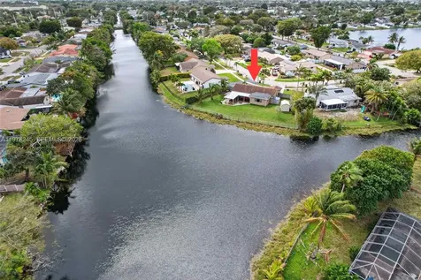 9291 NW 11th Court Pembroke Pines FL 33024