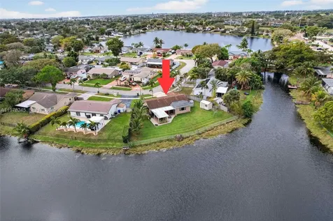 9291 NW 11th Court Pembroke Pines FL 33024