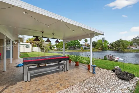 9291 NW 11th Court Pembroke Pines FL 33024