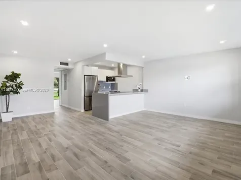 301 SW 135th Avenue Pembroke Pines FL 33027