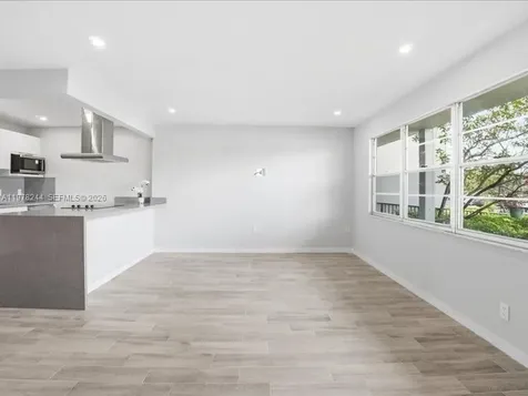 301 SW 135th Avenue Pembroke Pines FL 33027