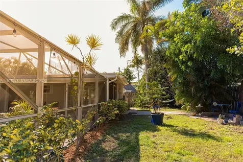 809 SE 14th Drive Deerfield Beach FL 33441