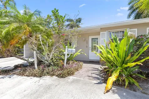 809 SE 14th Drive Deerfield Beach FL 33441
