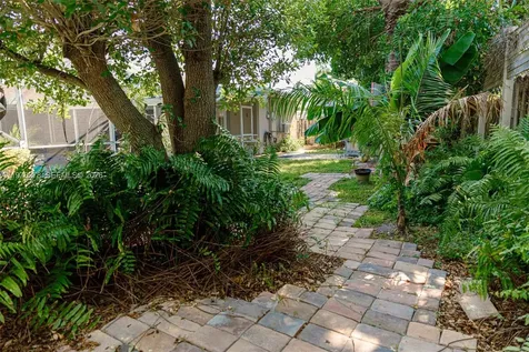 809 SE 14th Drive Deerfield Beach FL 33441