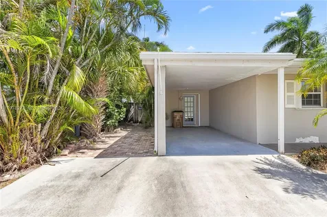 809 SE 14th Drive Deerfield Beach FL 33441