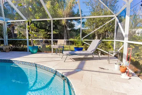809 SE 14th Drive Deerfield Beach FL 33441