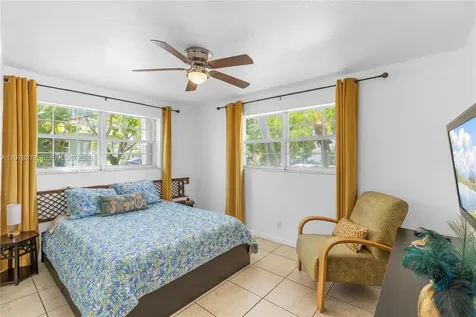 809 SE 14th Drive Deerfield Beach FL 33441