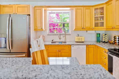 809 SE 14th Drive Deerfield Beach FL 33441