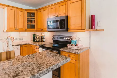 809 SE 14th Drive Deerfield Beach FL 33441