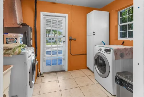 809 SE 14th Drive Deerfield Beach FL 33441
