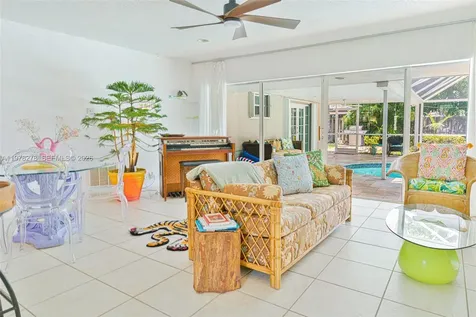 809 SE 14th Drive Deerfield Beach FL 33441
